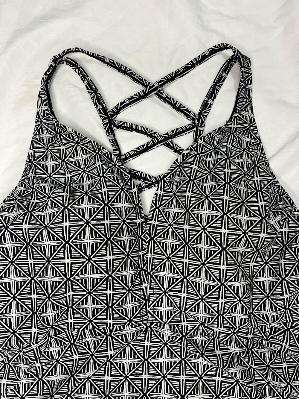 Ava & Viv Black White Geometric Criss Cross Back Tankini Top 18W - Picture 2 of 11